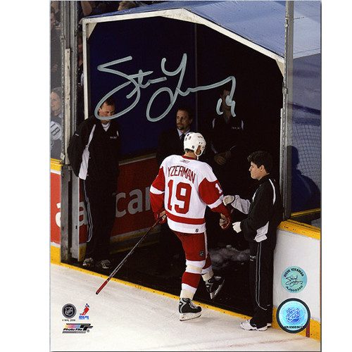 Steve Yzerman Last Step Photo Signed 8x10-Detroit Red Wings