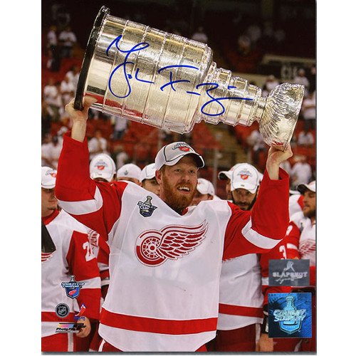 Johan Franzen Autographed Photo-Detroit Red Wings Stanley Cup 8x10 Photo
