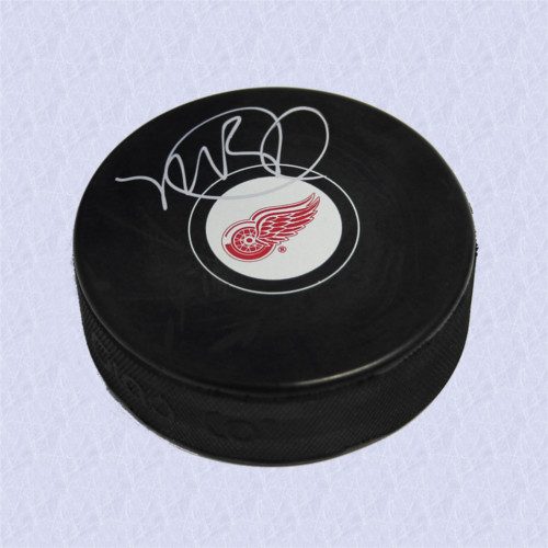 Mike Babcock Autographed Detroit Red Wings Hockey Puck