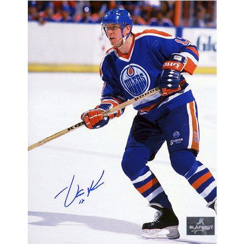 Jari Kurri Edmonton Oilers Autographed Game Action 8x10 Photo
